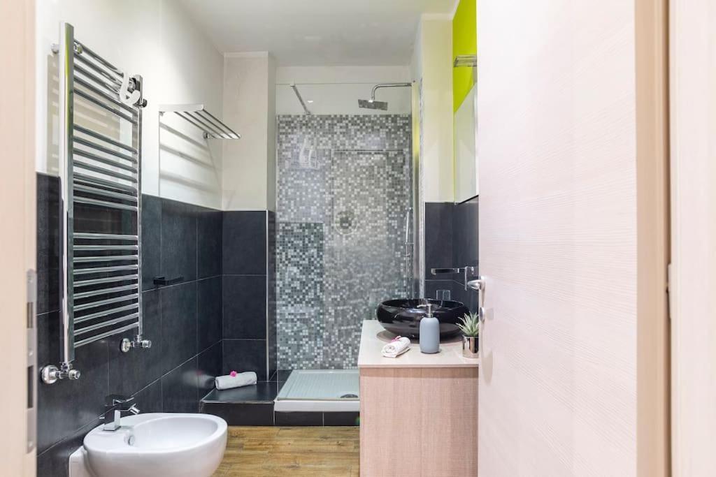 Lily'S - Near Harbor And Downtown With Terrace - Italy Flat Vacation Apartment เจนัว ภายนอก รูปภาพ